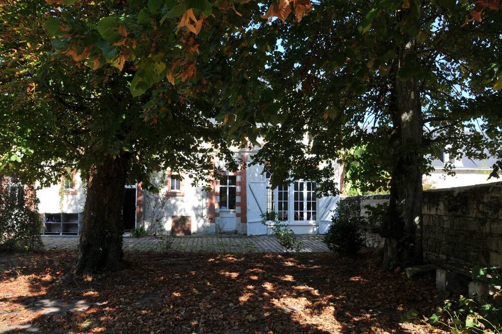 Photo of Outdoor in Brain-sur-Allonnes