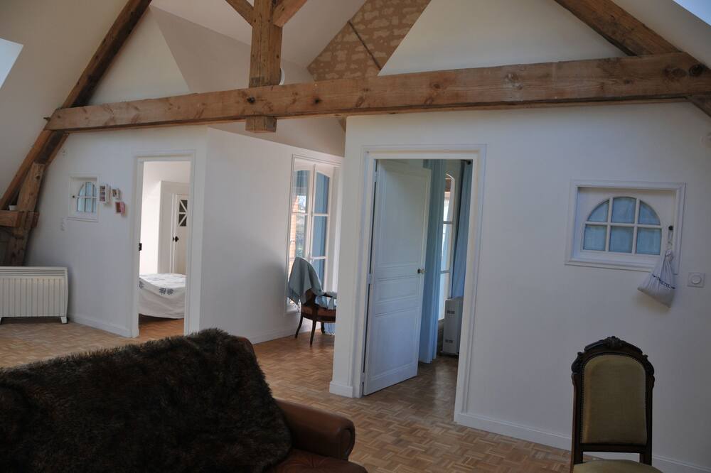 Photo of Bedroom in Brain-sur-Allonnes