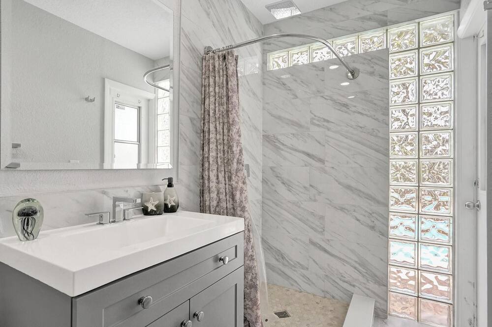 Photo of Bathroom in South Corals