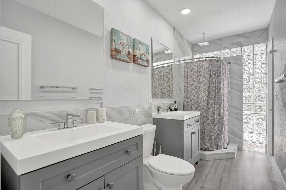 Photo of Bathroom in South Corals