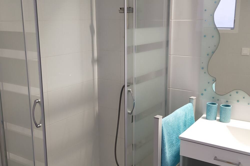Photo of Bathroom in Pego