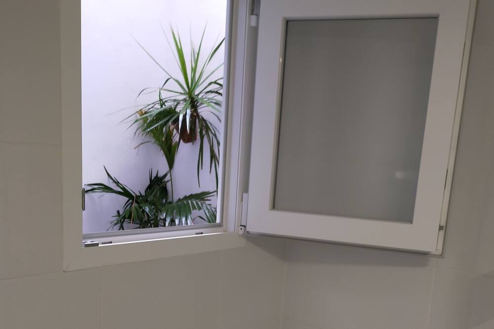 Photo of Bathroom in Pego