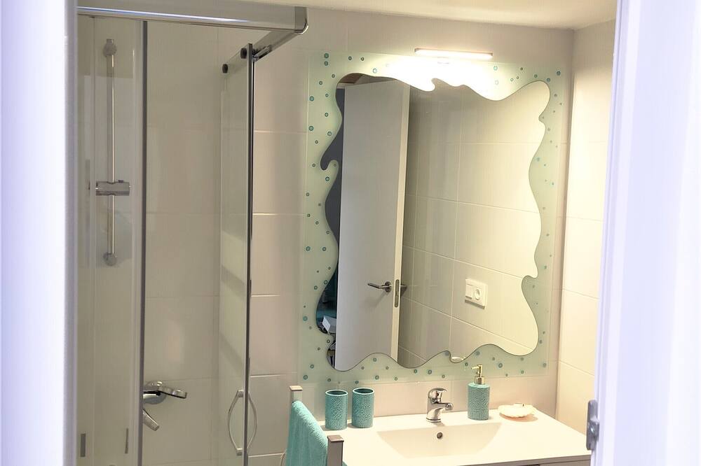 Photo of Bathroom in Pego