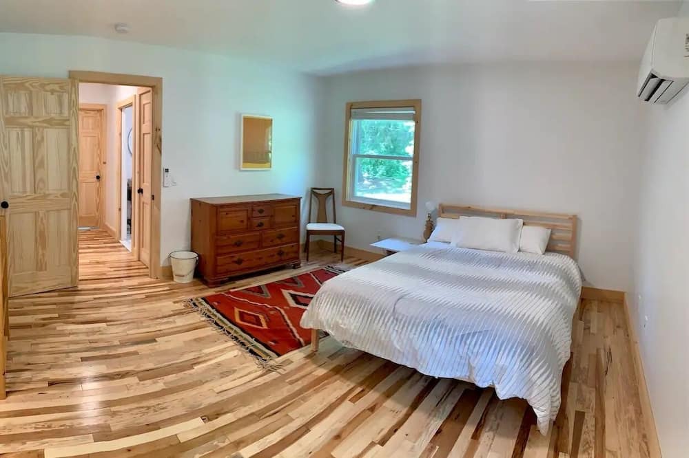 Photo of Bedroom in Town of Dover