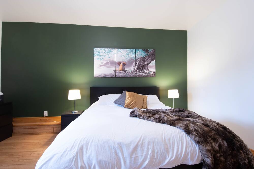 Photo of Bedroom in Baie-St-Paul