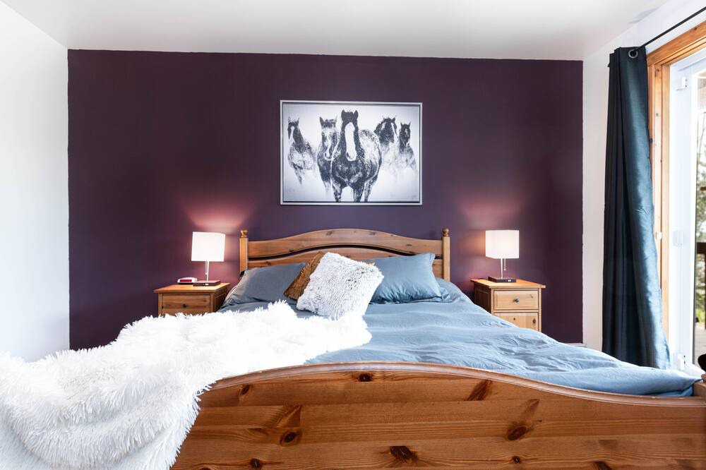 Photo of Bedroom in Baie-St-Paul