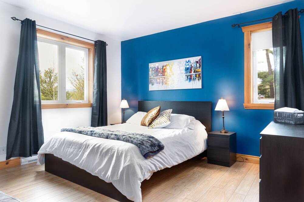 Photo of Bedroom in Baie-St-Paul
