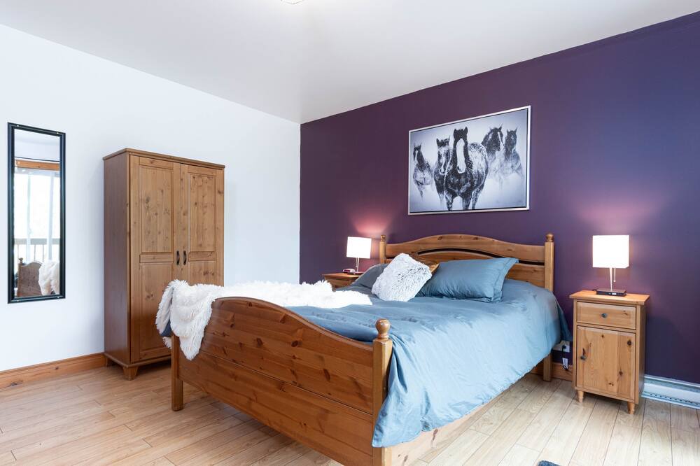 Photo of Bedroom in Baie-St-Paul