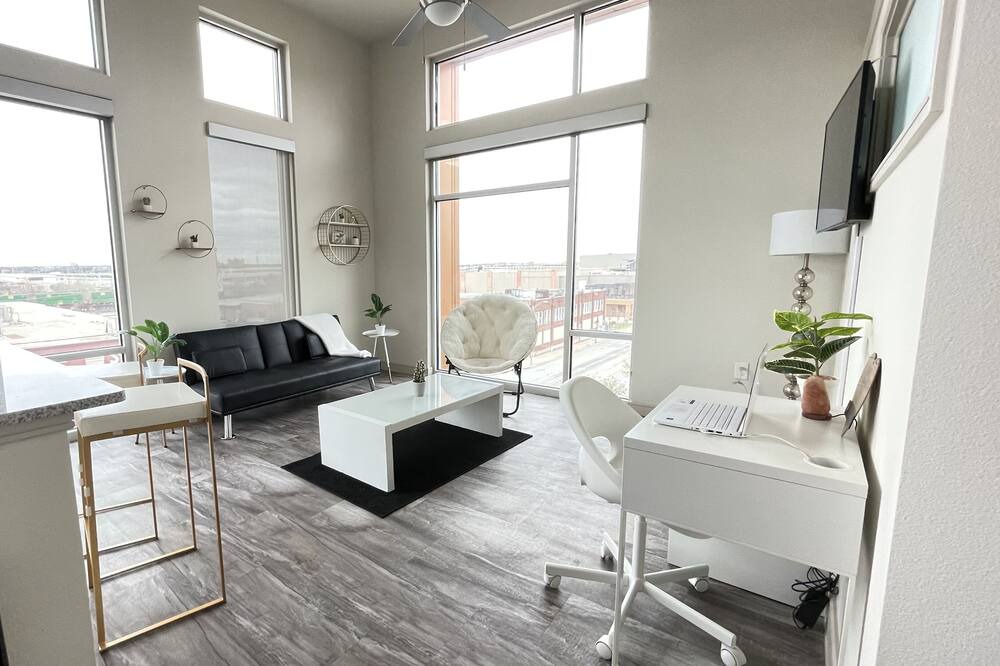 Photo of Livingroom in Cedars