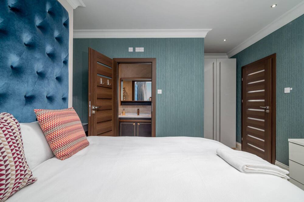 Photo of Bedroom in Hanger Hill