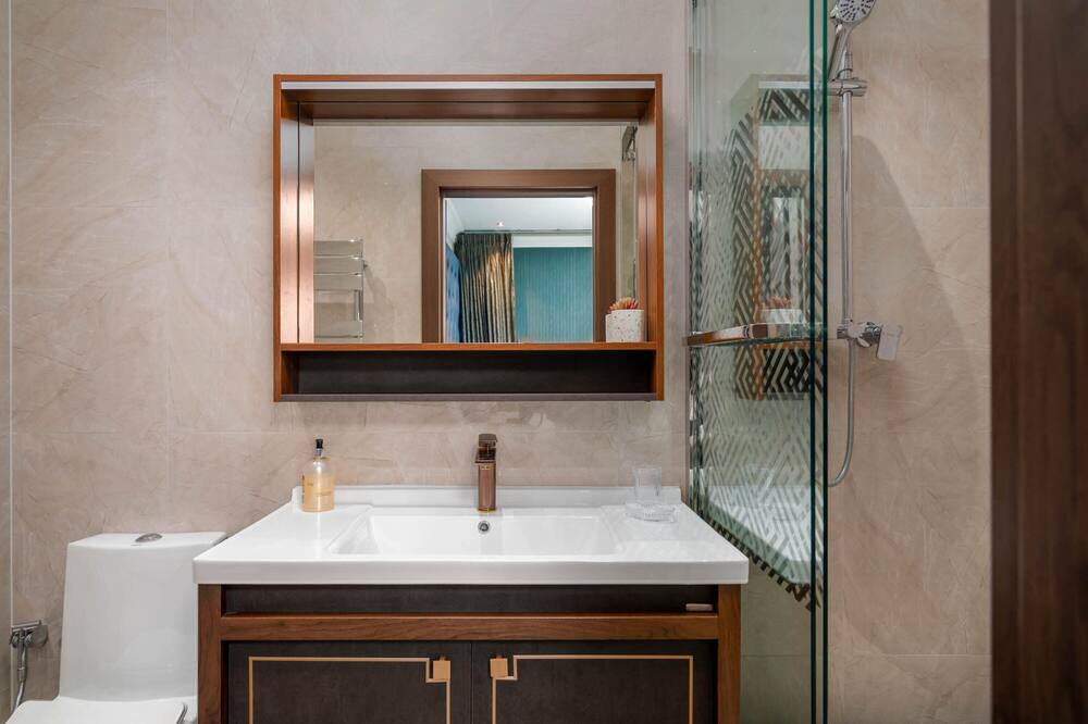 Photo of Bathroom in Hanger Hill