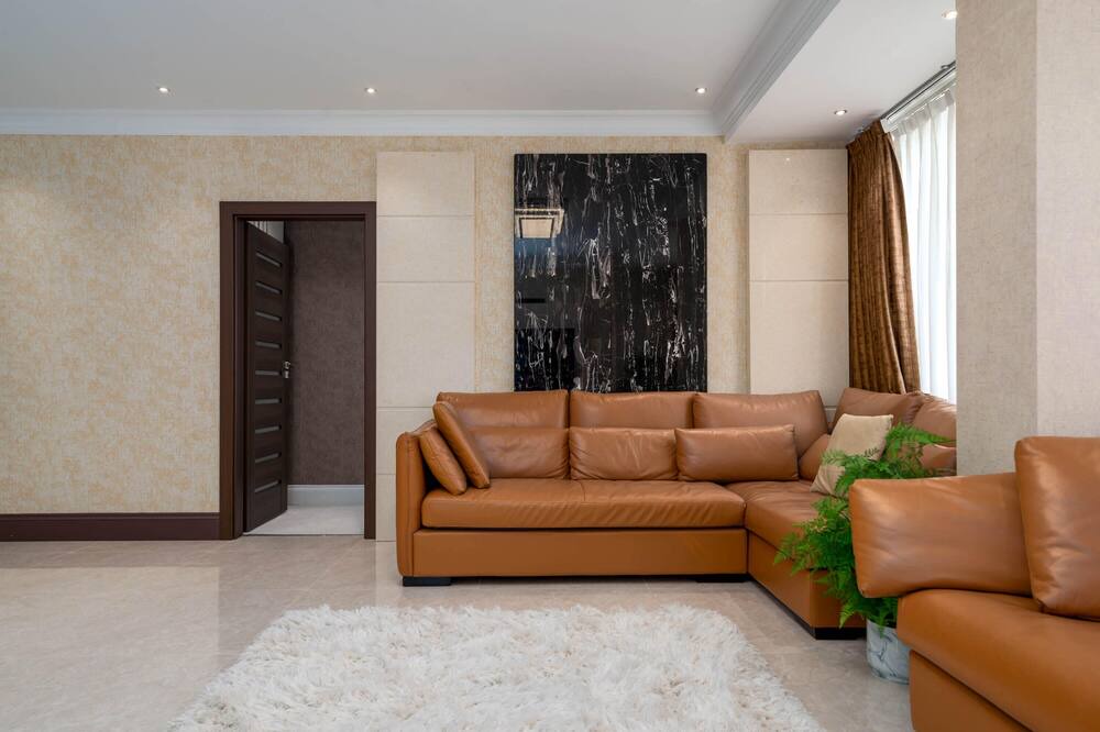 Photo of Livingroom in Hanger Hill