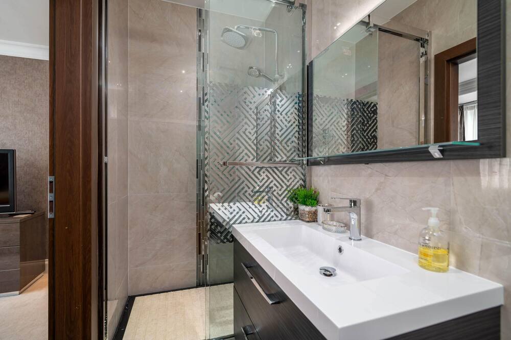 Photo of Bathroom in Hanger Hill