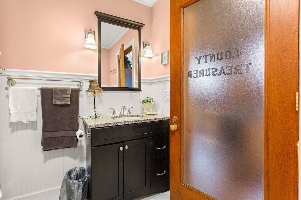 Photo of Bathroom in Ellsworth