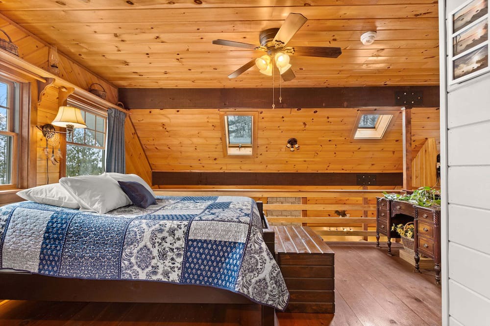 Photo of Bedroom in Ellsworth