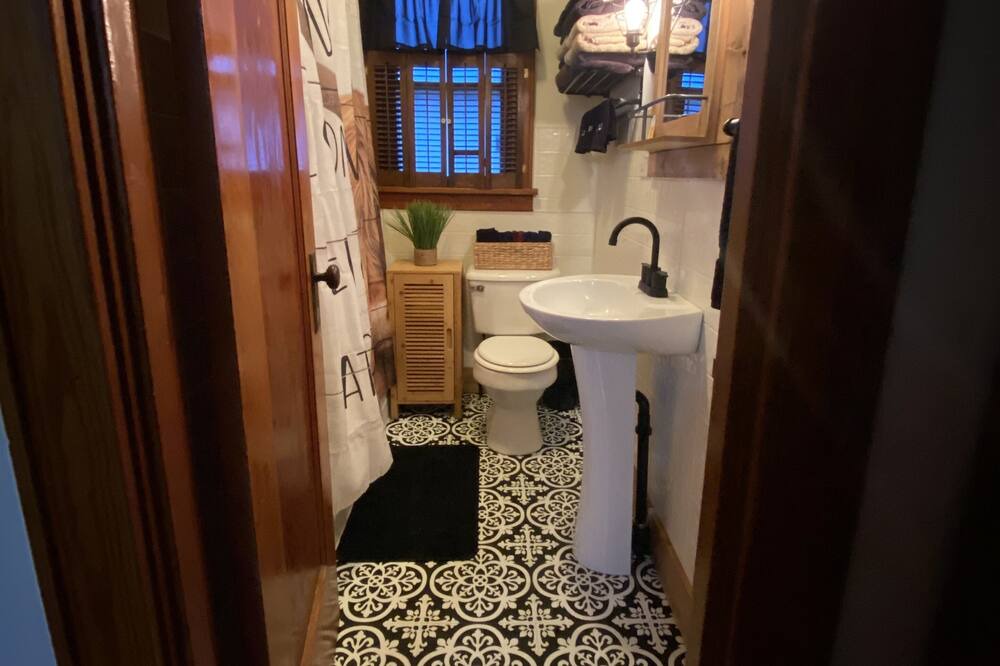 Photo of Bathroom in Haviland