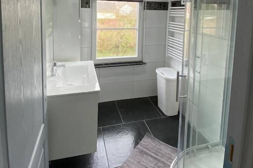 Photo of Bathroom in Fumay