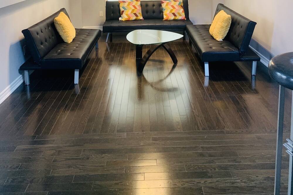 Photo of Livingroom in Richmond Hill