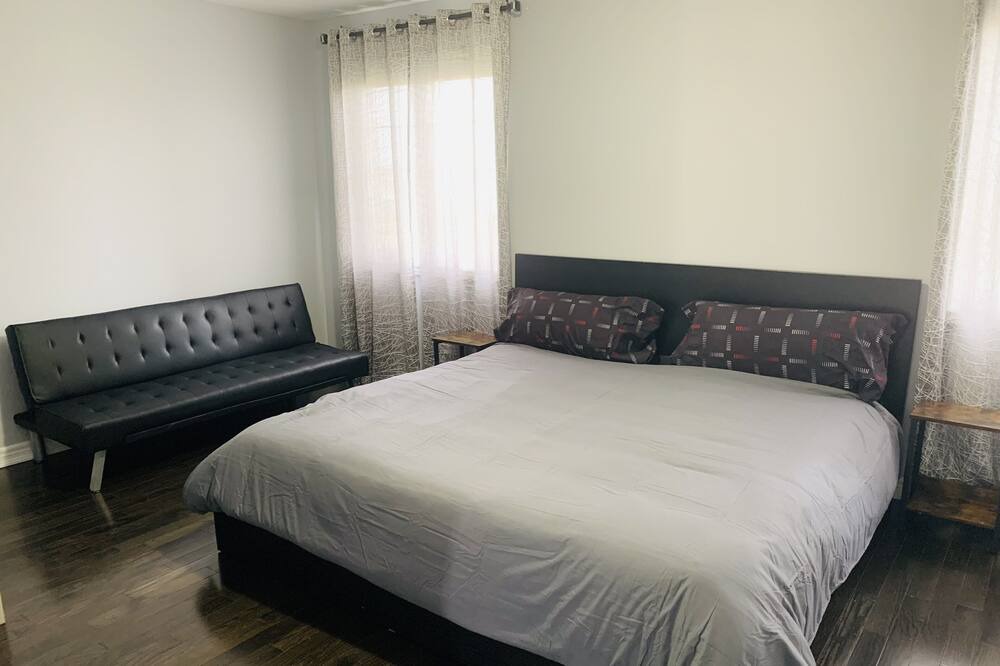 Photo of Bedroom in Richmond Hill