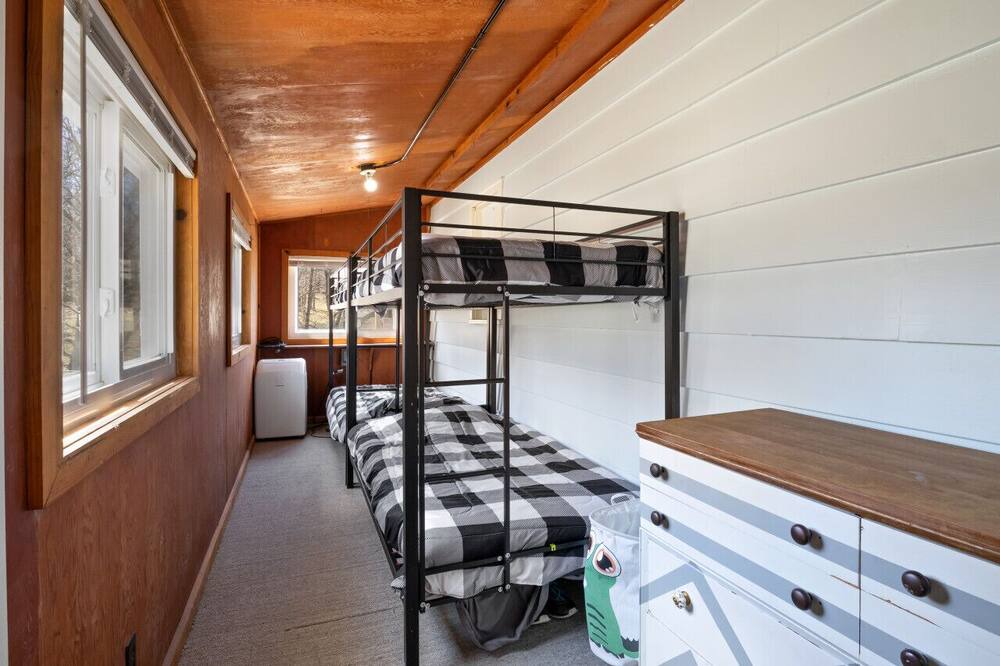 Photo of Bedroom in Sunrise Beach
