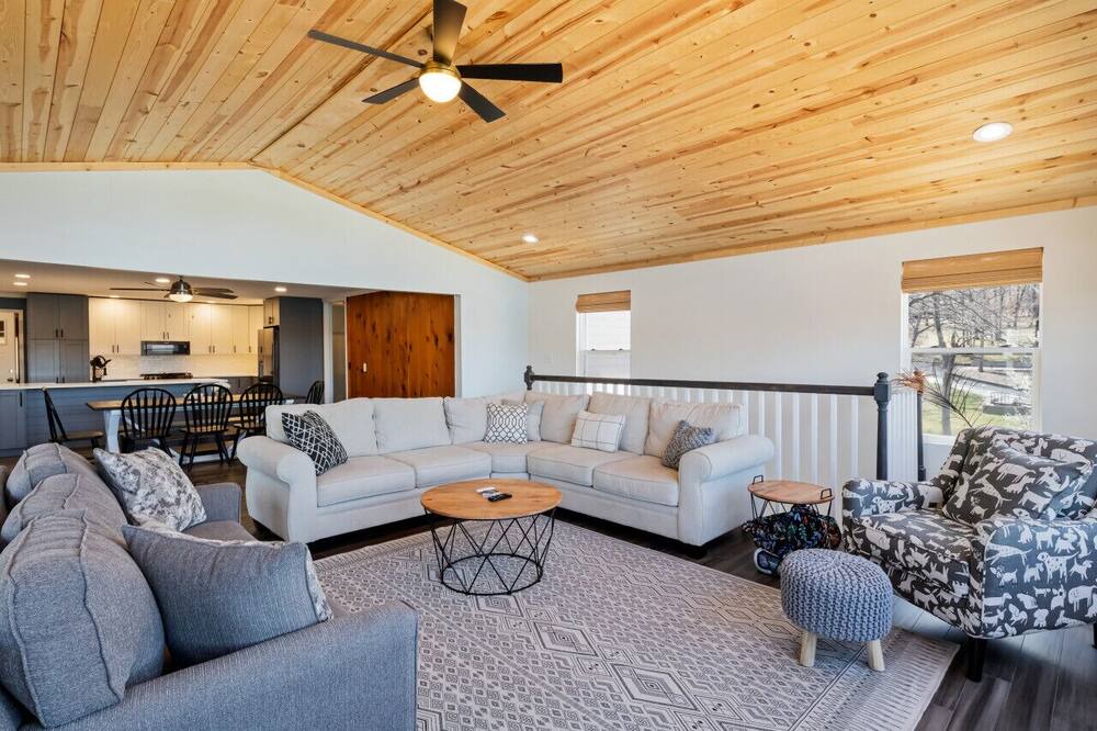 Photo of Livingroom in Sunrise Beach