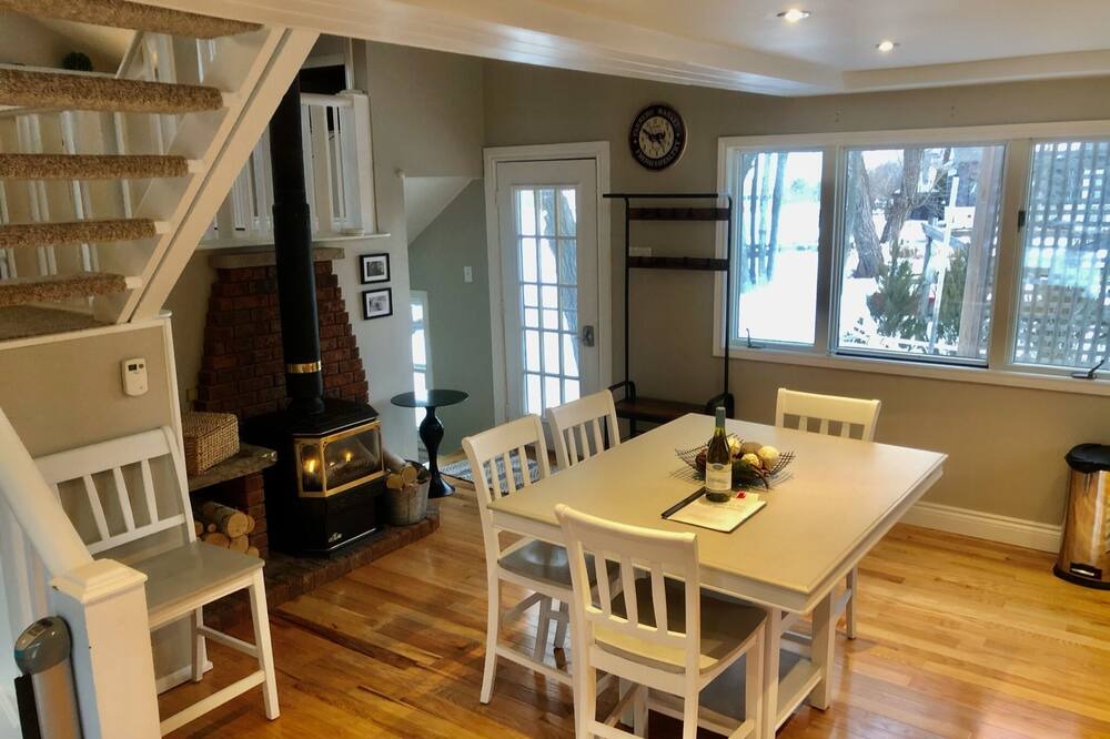 Photo of Livingroom in Orillia