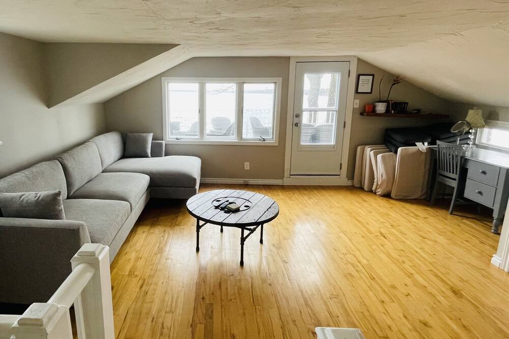 Photo of Livingroom in Orillia