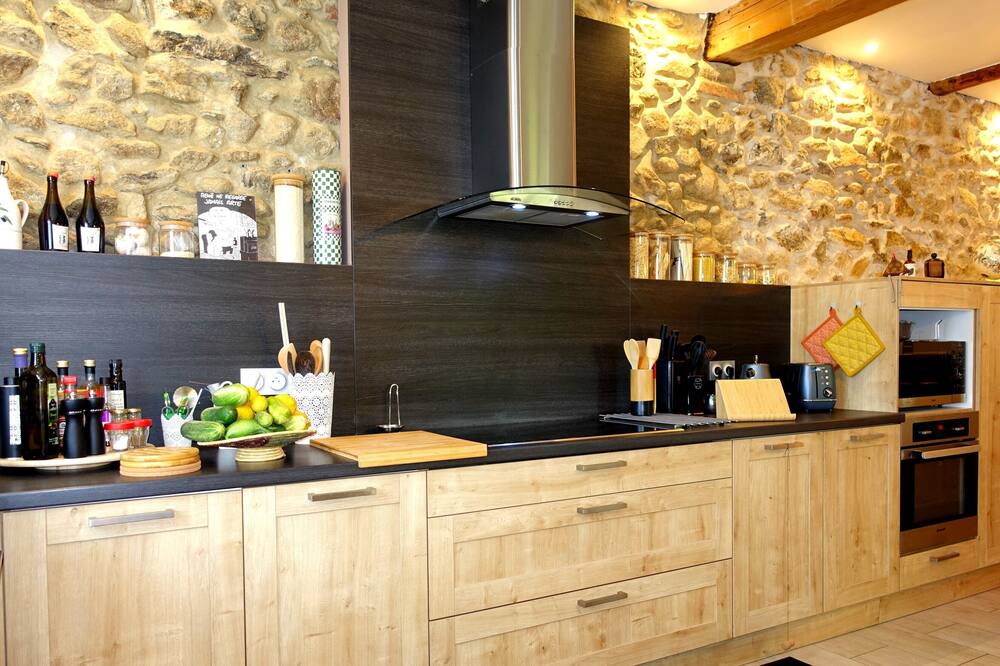 Photo of Kitchen in Laroque-des-Alberes