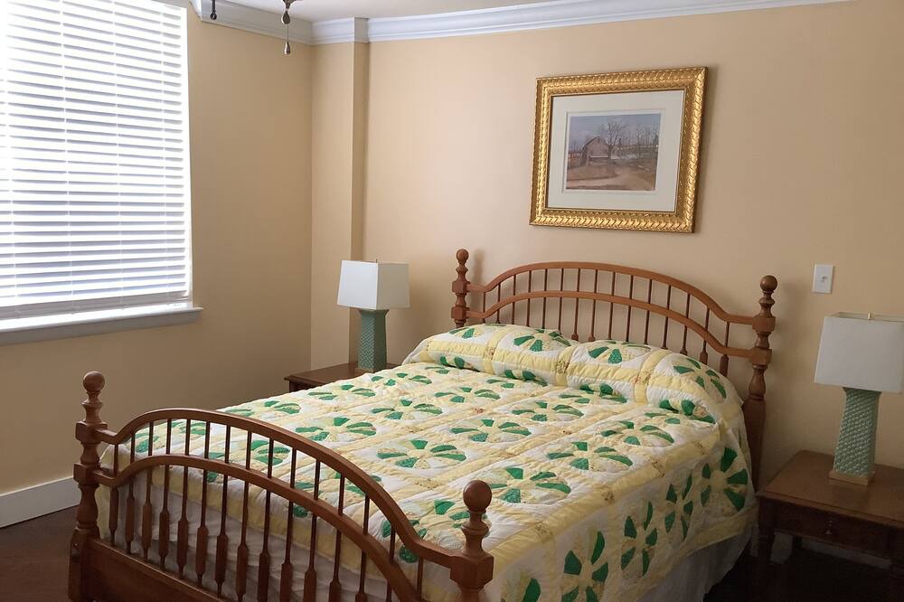 Photo of Bedroom in Northside
