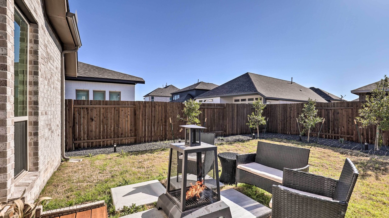 Photo of Outdoor in Manor