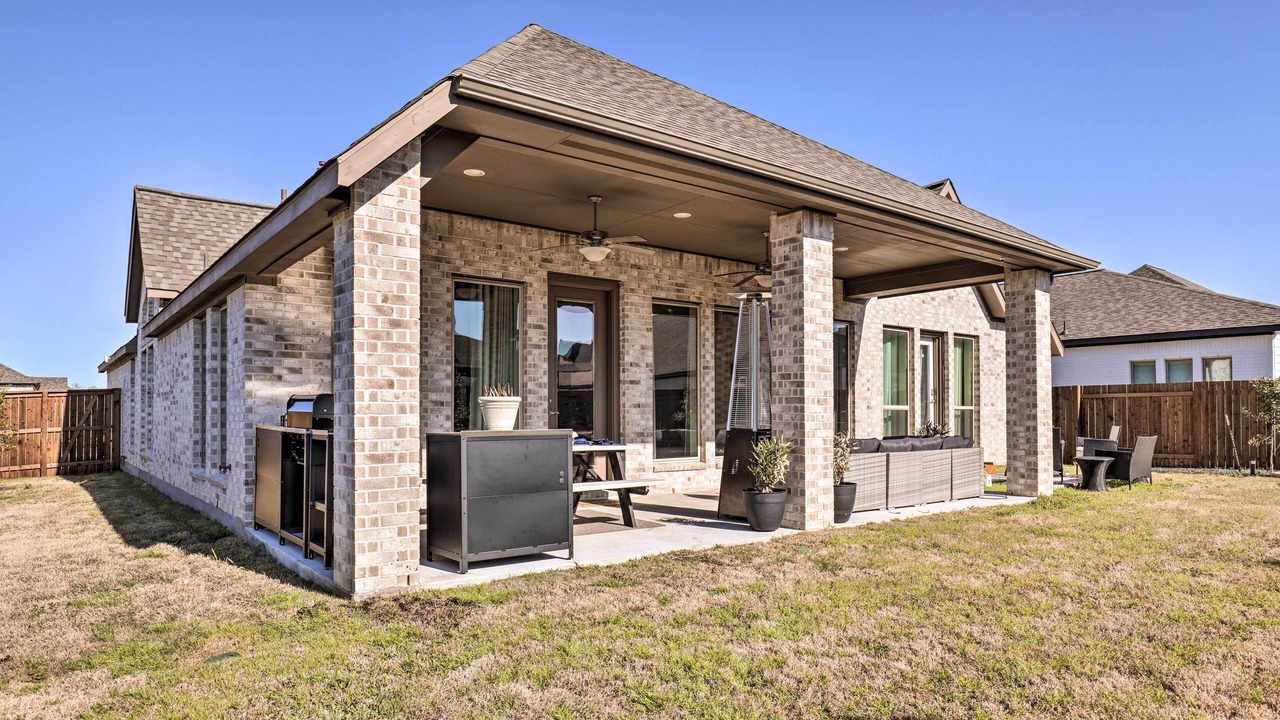 Photo of Outdoor in Manor