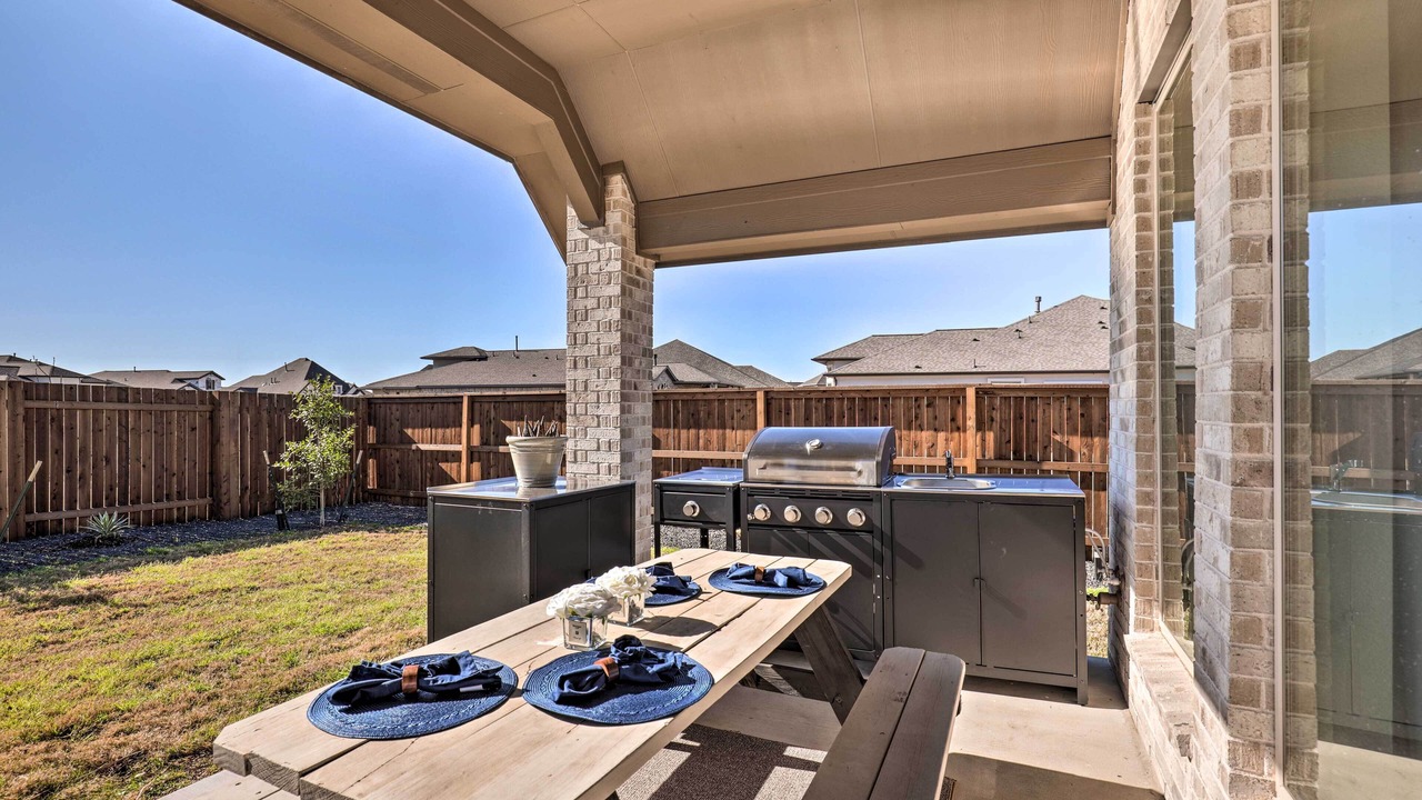 Photo of Outdoor in Manor