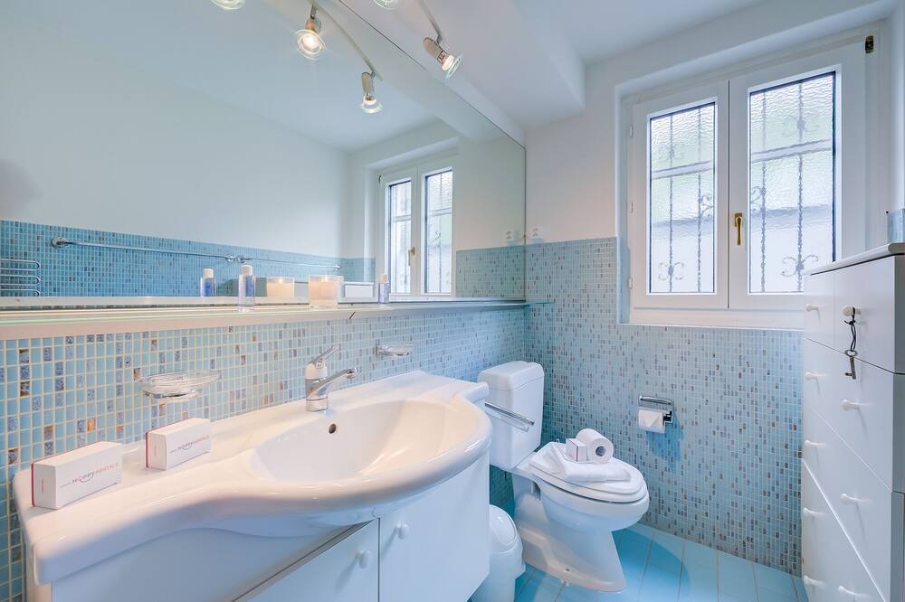 Photo of Bathroom in Arcegno