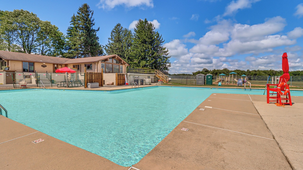 Photo of Others in Mount Pocahontas