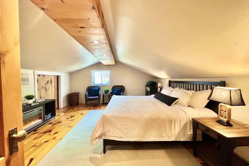 Photo of Bedroom in Parry Sound