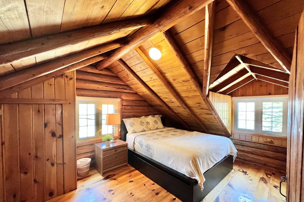 Photo of Bedroom in Parry Sound