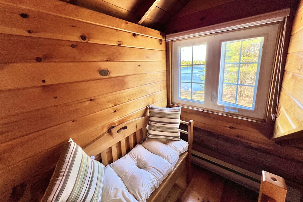 Photo of Bedroom in Parry Sound
