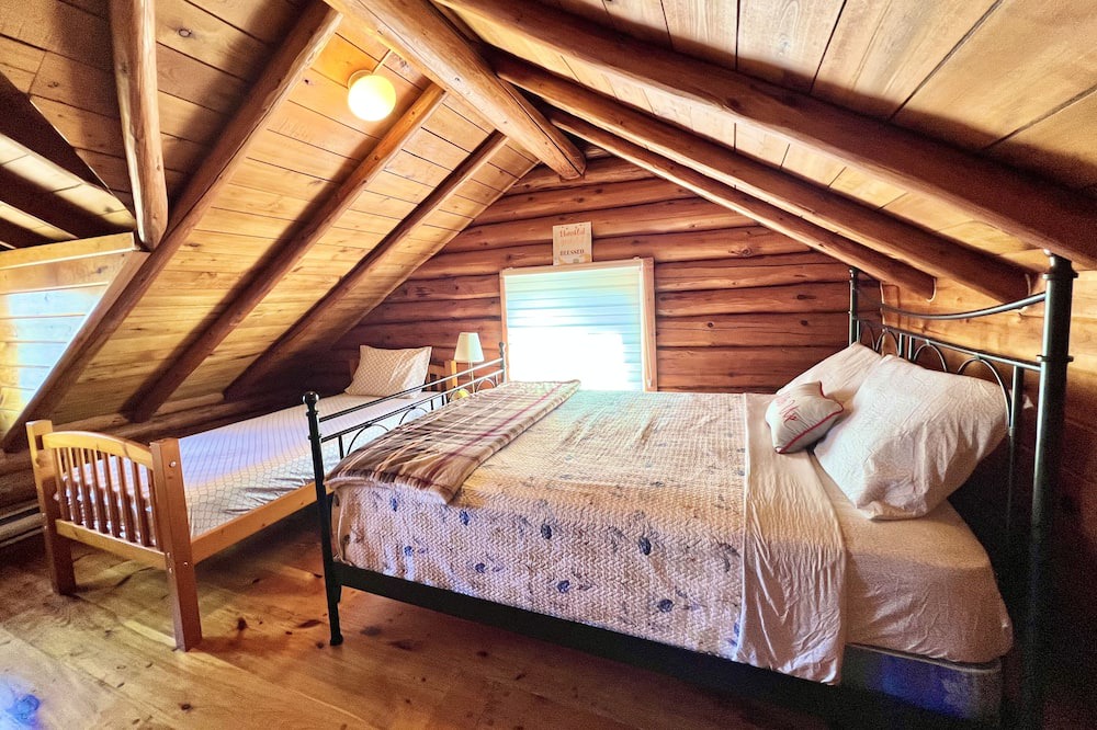 Photo of Bedroom in Parry Sound