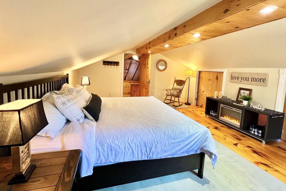 Photo of Bedroom in Parry Sound