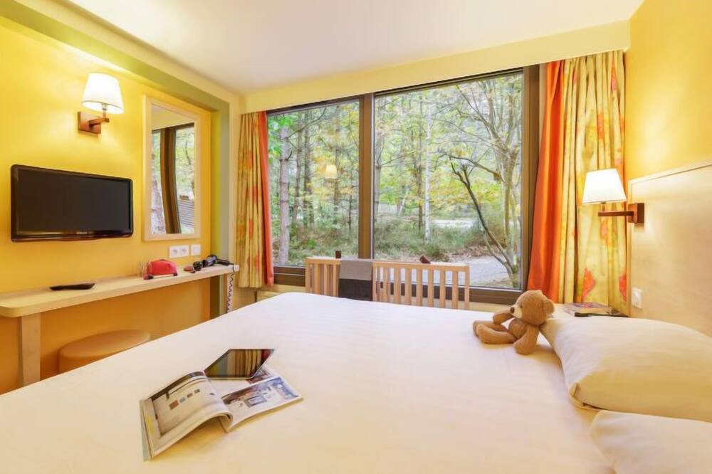 Photo of Bedroom in Chaumont-sur-Tharonne