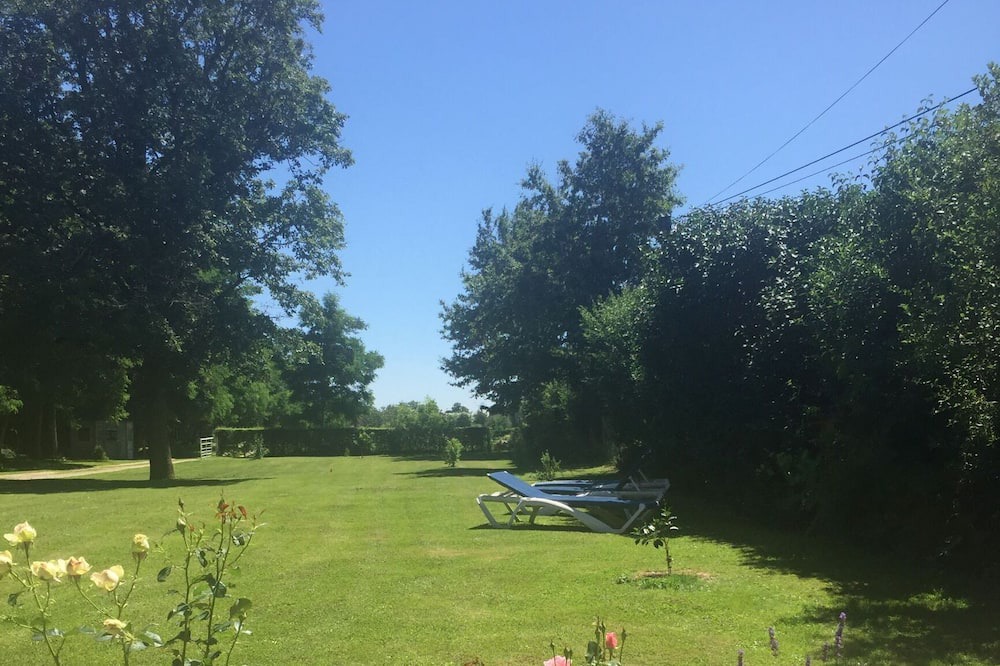 Photo of Outdoor in Dame-Marie-les-Bois