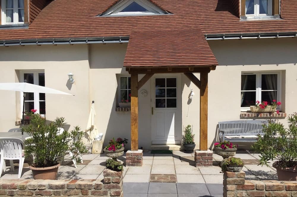 Photo of Outdoor in Dame-Marie-les-Bois