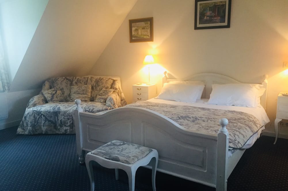 Photo of Bedroom in Dame-Marie-les-Bois