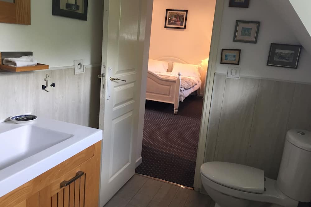 Photo of Bathroom in Dame-Marie-les-Bois