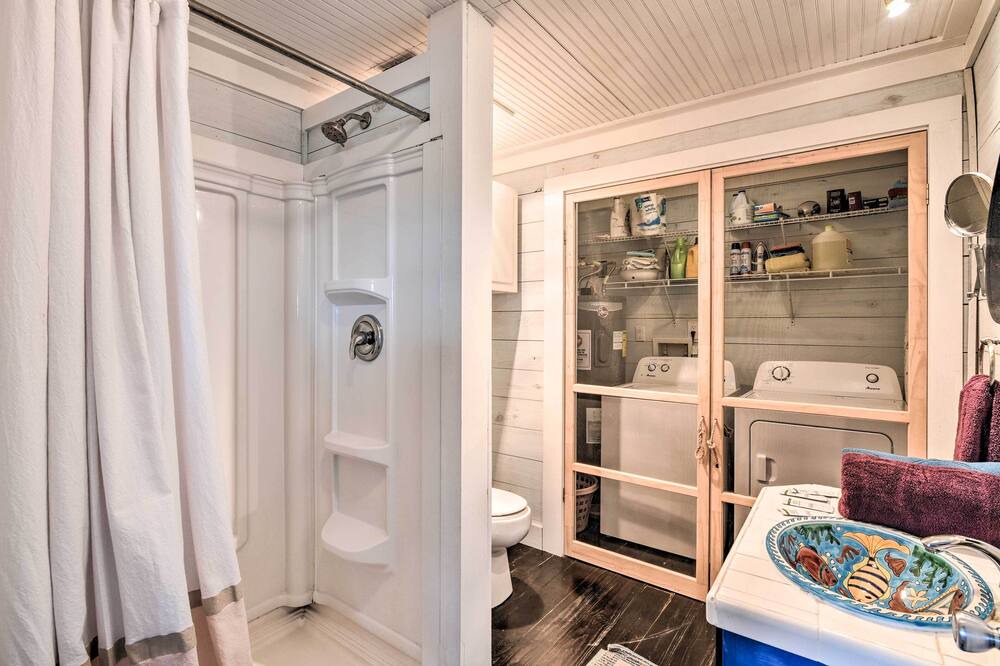 Photo of Bathroom in Crystal Beach