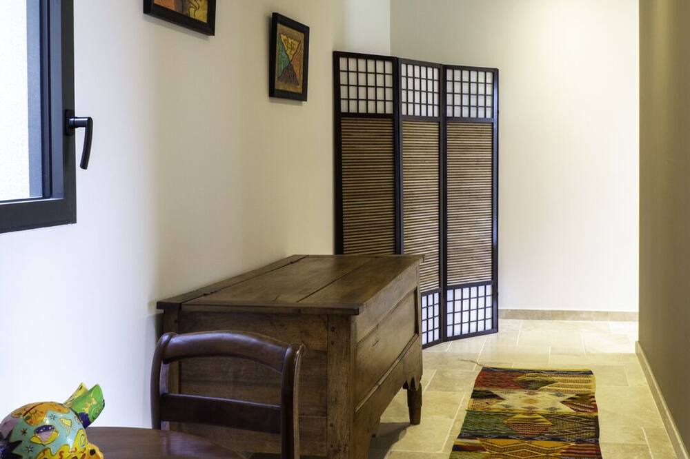 Photo of Livingroom in Saint-Victor-des-Oules