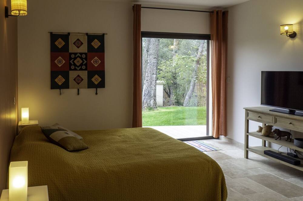 Photo of Bedroom in Saint-Victor-des-Oules