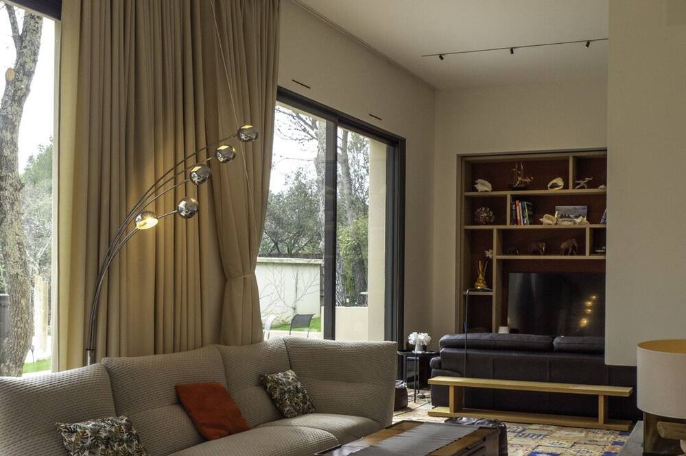 Photo of Livingroom in Saint-Victor-des-Oules