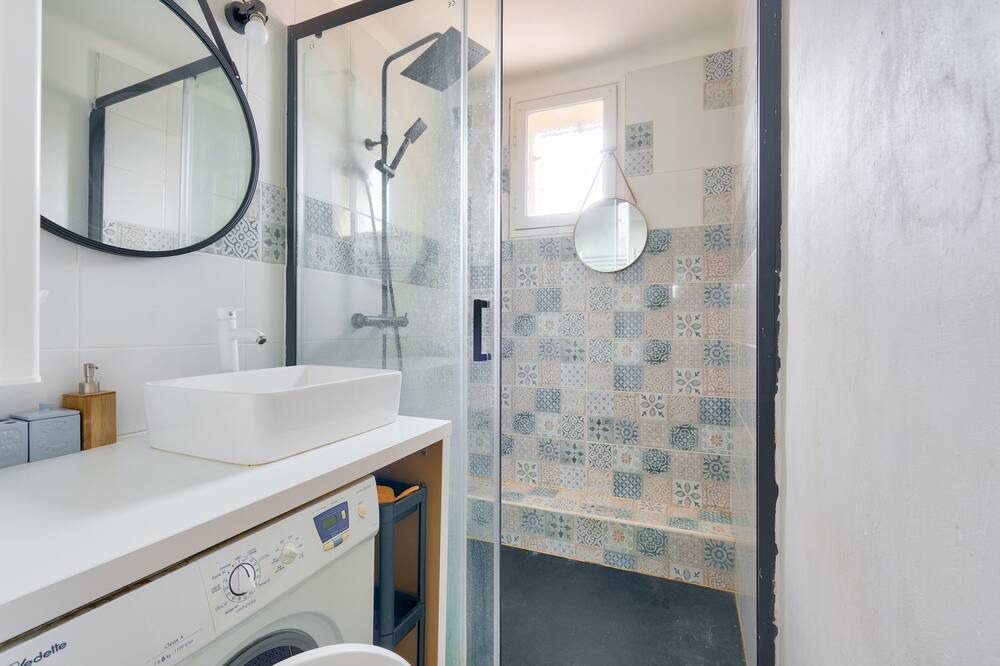 Photo of Bathroom in 16th Arrondissement