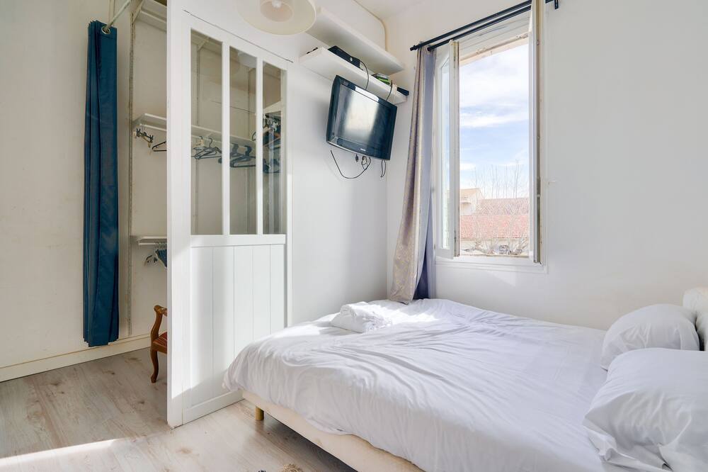 Photo of Bedroom in 16th Arrondissement